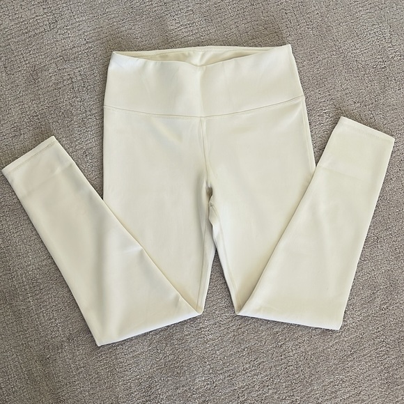 Mono B Cream yoga pants. Size Large. - Picture 3 of 5